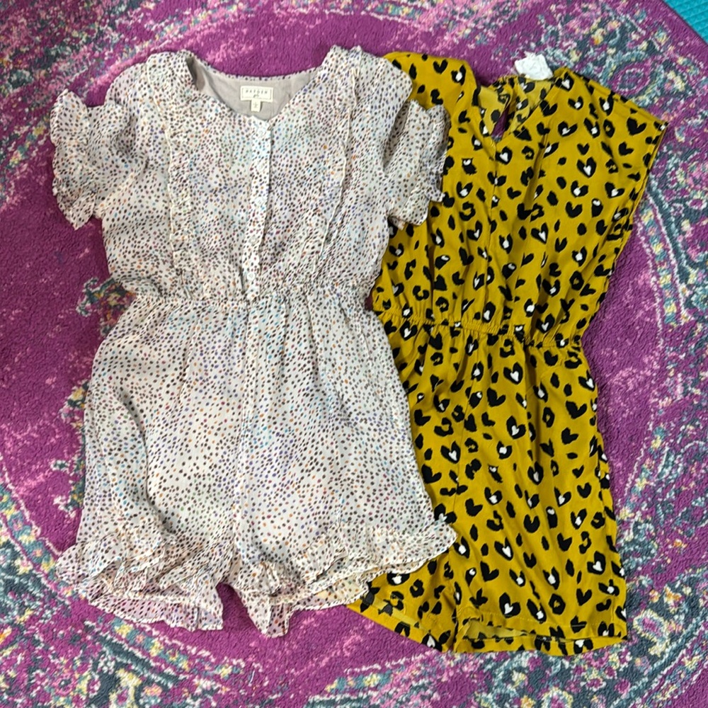2 Rompers